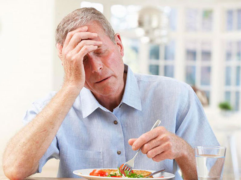 У пожилого человека нет аппетита — что делать?
