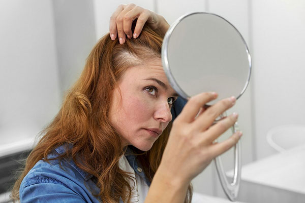 причины выпадения волос у женщин