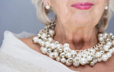 стильные аксессуары для женщин старше 60