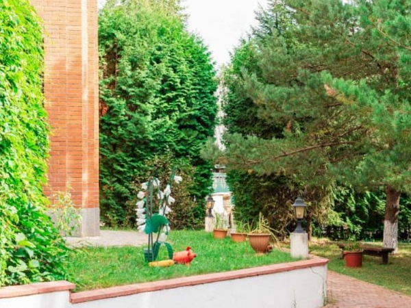 сад с дорожками Пансионат для пожилых людей Зеленоград